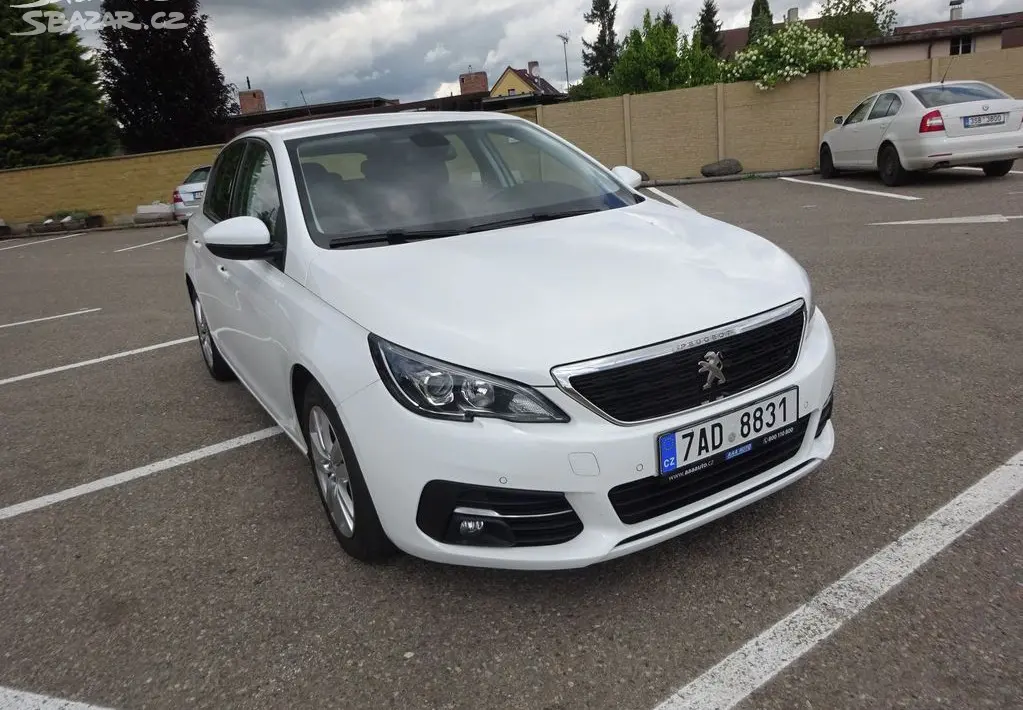 Peugeot 308 1.2 PureTech r.v.2018(81 kw)ČR po rozv